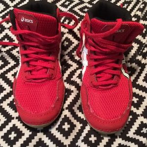 Boys Asics wrestling shoes
